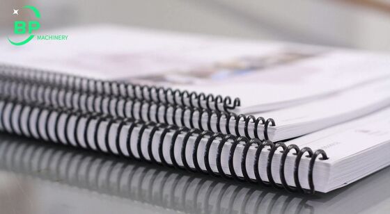 Máquina de ligação em espiral de notebooks para ligação de bobinas de plástico de notebooks com espessura máxima de 25 mm e várias opções de diâmetro de bobina