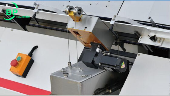 Máquina automática de embalagem de tiras para notebooks BPBB30L2F com alimentador de cobertura dupla e funções de cola fria ou cola quente para a ligação de notebooks do ensino médio